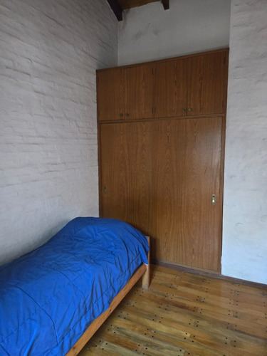 Venta Casa De 3 Dormitorios Con Patio, Barrio Jorge Cura Rosario