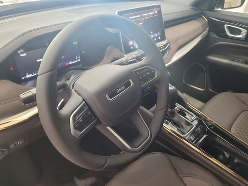 Imagen 9 de 18 de Jeep Commander -