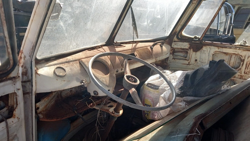 Imagem 16 de 21 de Volkswagen Kombi Corujinha Luxo Motor 1200cc Rarissima
