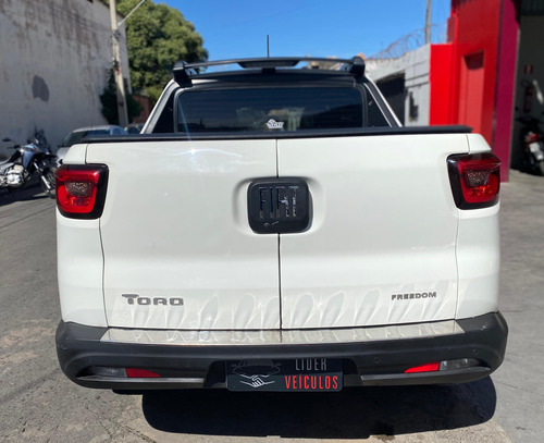 Fiat Toro 1.8 16v Freedom Flex 4x2 Aut. 4p 1727 mm
