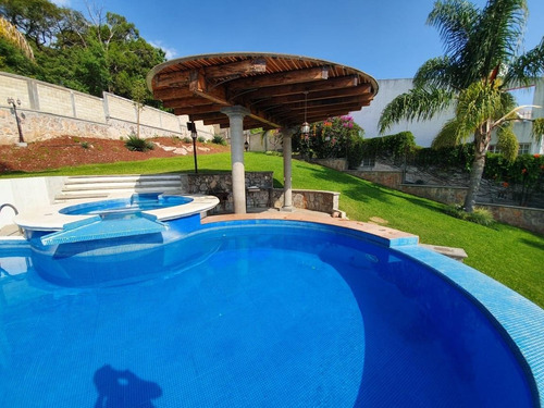 Venta Casa Ángeles Con Alberca De Tamaño Monumental En Un Jardín Enorme Con Vistas Panorámicas En 3 Habitaciones Fracc Rancho San Diego Ixtapan De La Sal Edomex