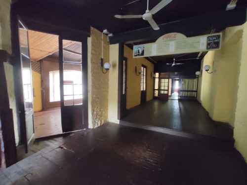 Imagen 7 de 14 de Local En Venta Sobre Av. Gral Flores En El Inicio Del Barrio Histórico #1370