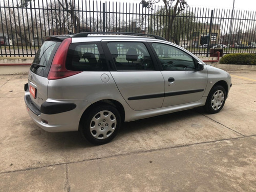 Imagen 4 de 10 de Peugeot 206 Sw Confort 1.6 2006