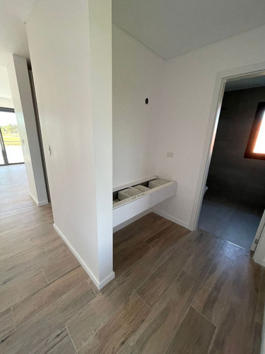 Casa En Venta De 4 Dormitorios A Estrenar En San Lucas
