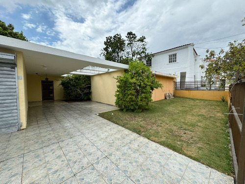 Casa En Los Prados Para Fines Comerciales