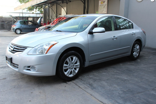 Nissan Altima 2010