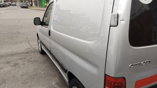 Imagen 7 de 12 de Citroen Berlingo 1.6 Hdi Furgon 2016 Di Buono