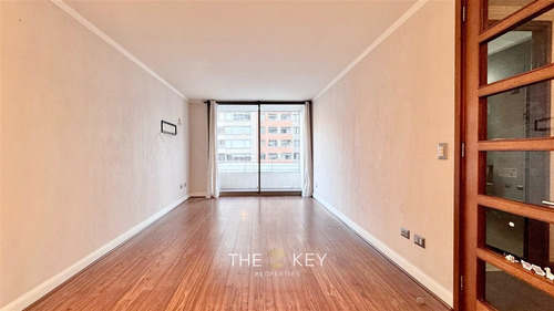 Departamento En Arriendo De 2 Dorm. En Las Condes