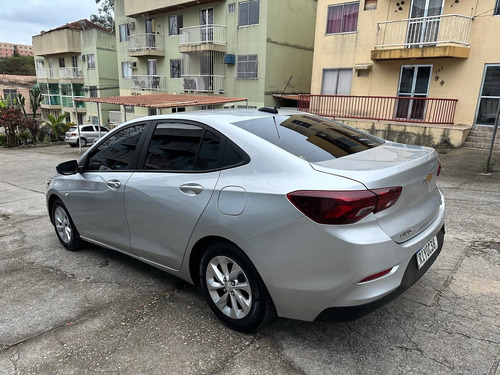 Chevrolet Onix plus 1.0 Lt Turbo 4p