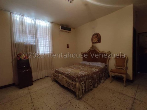 Imagen 16 de 22 de Casa En Venta Zona Oeste Cerca Obelisco,todos Los Servicios, Facil Acceso. Inf. 0424-5620928 Flex 22-15189 Z01