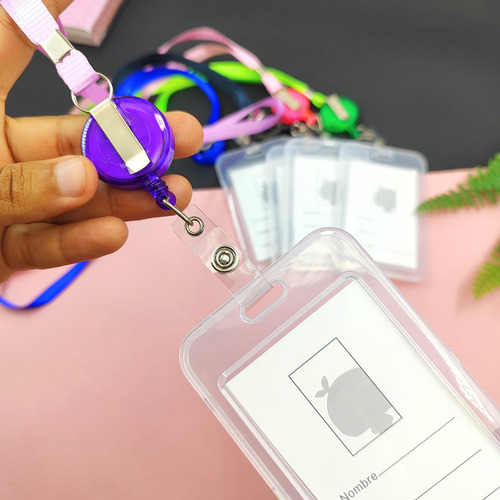 Porta Crachá Colorido Retrátil Com Roller Clip Removível