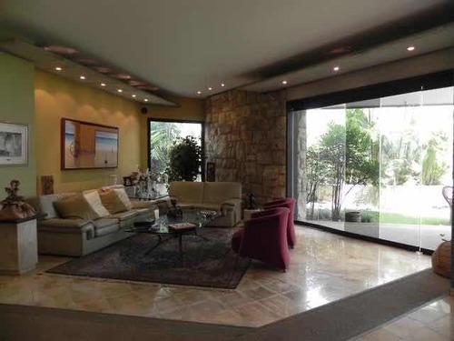 En Venta Hermosa Quinta En El Marqués Norte. Costruccion De Primera!!! Anexo Para Huéspedes. Terraza Con Vista Al Ávila. (alianza)