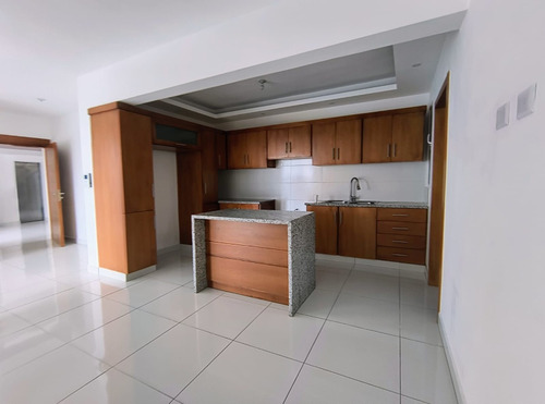 Apartamento En Renta Ubicado En La Av. Hispanoamericana