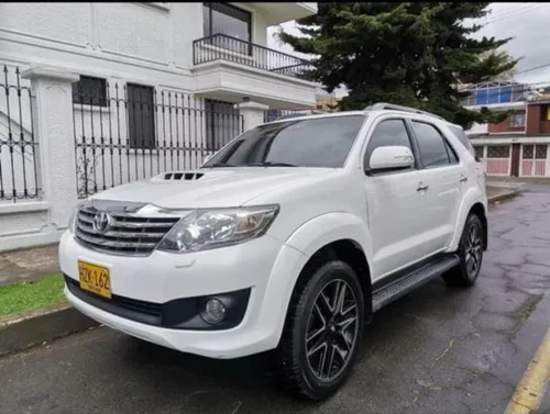 Toyota Fortuner 3.0 Sr5