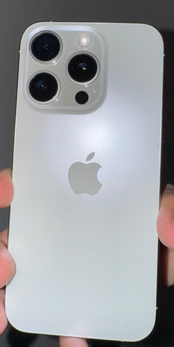 Apple iPhone 15 Pro (1 Tb) - Titanio Blanco (Usado)