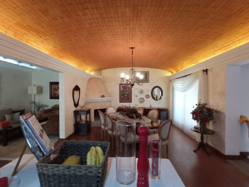 Imagen 15 de 30 de Vendo Belleza De Casa Estilo Colonial, En Excelentes Condiciones Y Con Acabados Muy Especiales, Sector Exclusivo De Alta Plusvalia