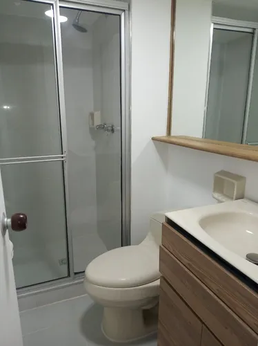 Apartamento En La Inferior Con Los Parra (poblado)