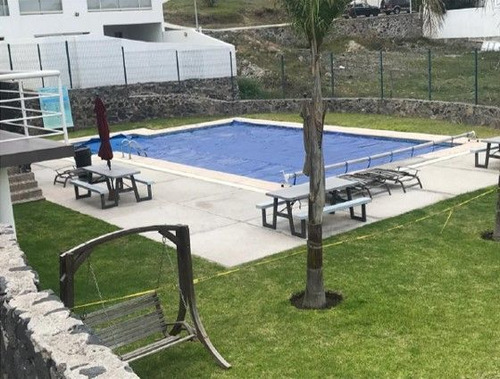 Residencia En Misión San Jerónimo, 4 Habitaciones, Estudio, Cto Serv, Jardín..