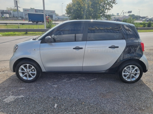 Imagen 2 de 12 de Smart Forfour 2017 1.0 City