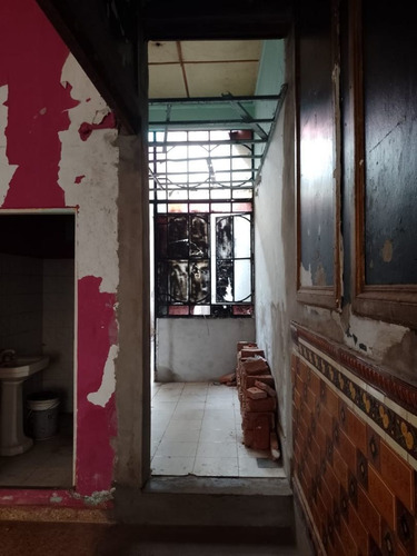 Imagen 11 de 16 de Lote | Carlos Calvo Al 3600