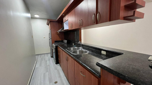 Venta De Apartamento. Res. Paso Real, San Diego.