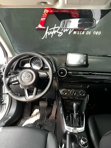 Mazda 2 1.5 Touring Sedan 2025