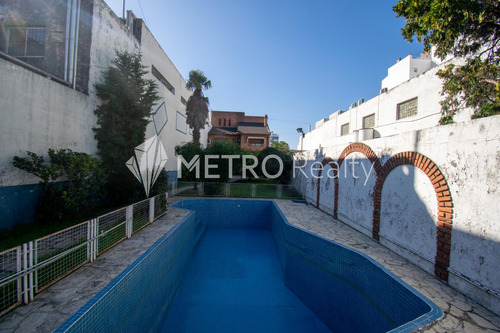 Casa En Venta 6 Ambientes Con Cochera En Villa Del Parque