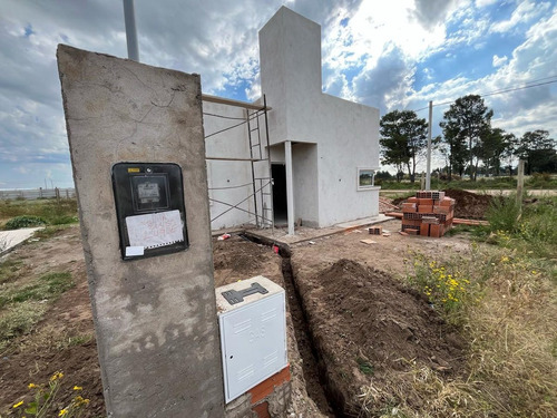 Casa En Contrucción Sobre J. Selva Norte 2045