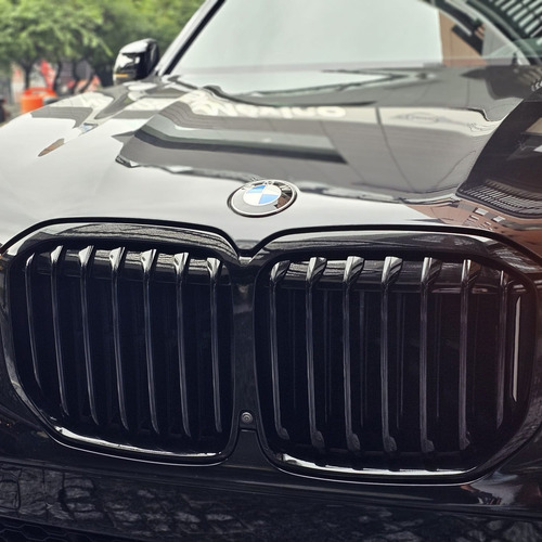 BMW X7 4.4 V8 M50I