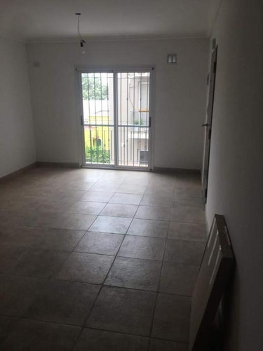 Imagen 5 de 8 de Departamento En Venta En Banfield Este