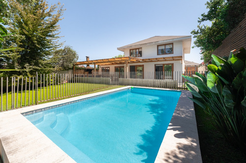 Casa 5 D Dentro De Condominio, Barrio Altomacul