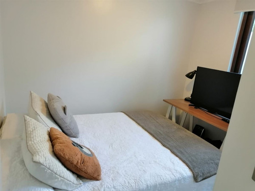 Departamento En Venta De 3 Dorm 2 Est + 1 Bod. En La Flo