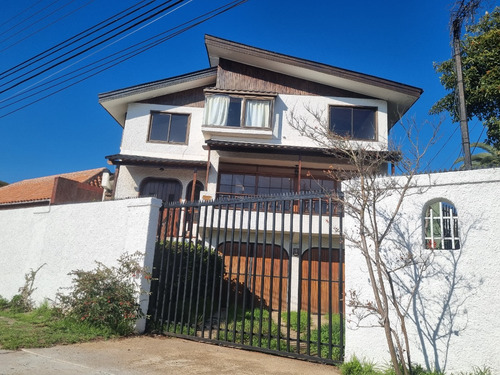 Casa Familiar 291 M2 En 512 M2 Terreno Bosques De Montemar