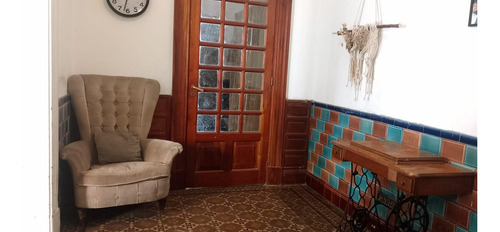 Hermosa Casa A Una Cuadra De La Estacion De Temperley!!
