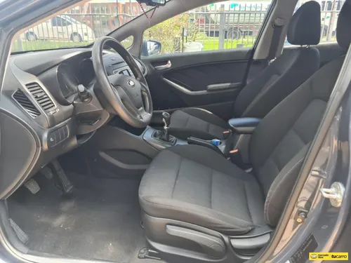 Kia Cerato Pro 1.6cc Mt Aa 4x2