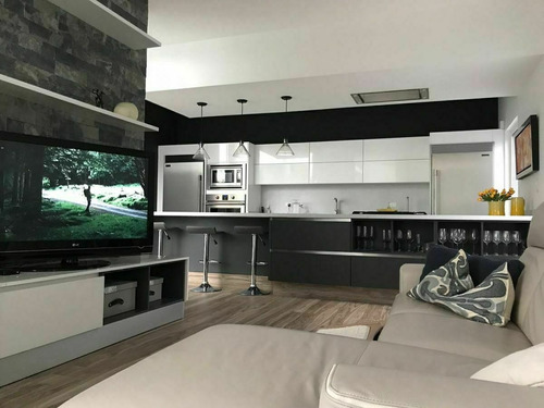 Casa De Ensueño En Venta En Villas Del Mesón