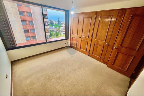 Depto En Venta Plaza Las Lilas, 3d Y 3b