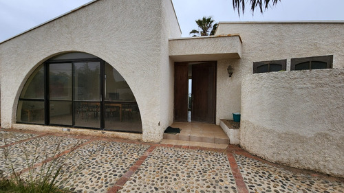 Casa En Pichidangui 4d 3 Baños En Costanera