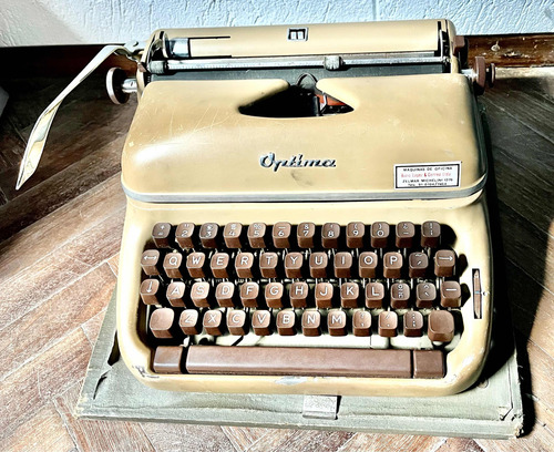 Maquina De Escribir Antigua (Usado)