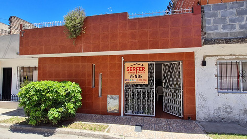 Casa 3 Ambientes En Caseros, Tres De Febrero
