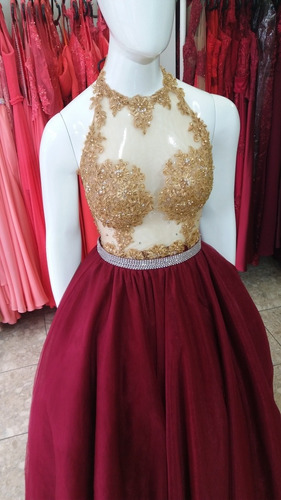 marsala com dourado vestido