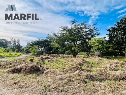 Terreno Campestre En Esquina En Venta En Colinas De La Joya El Chivato Colima