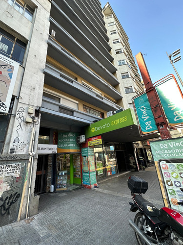 ¡ideal Inversores! Monoambiente En Venta Sobre 18 De Julio Esquina Gaboto Ubicación Privilegiada Pegado A Facultad De Derecho Ya Alquilado