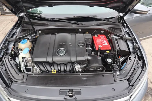 Volkswagen Passat 2.5 Tiptronic Highline At