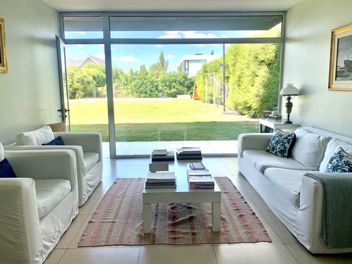Casa En Venta 5 Amb En Santa Teresa, Villanueva.