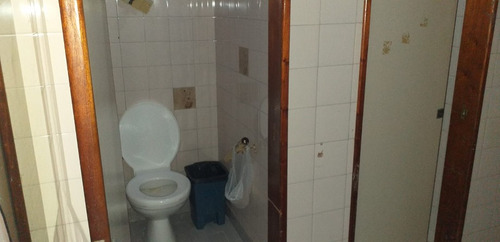 Local Con Vivienda En Venta En Remedios De Escalada Este