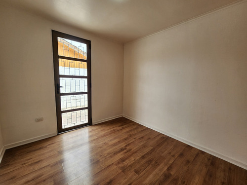 Venta Casa Remodelada Pasaje 8 , La Cisterna