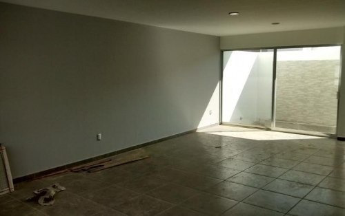 Imagen 3 de 15 de Hermosa Casa En Venta En Fraccionamiento Privado, Dentro De