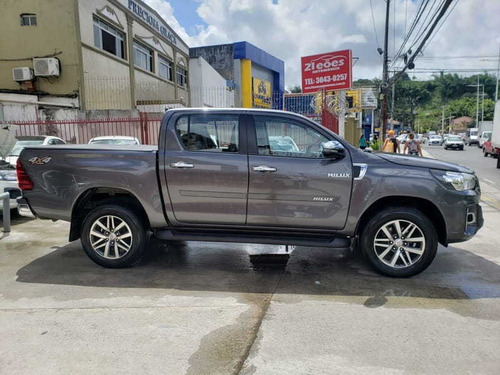 Imagem 8 de 15 de Toyota Hilux 2.8 Srv 4x4 Cd 16v 2019