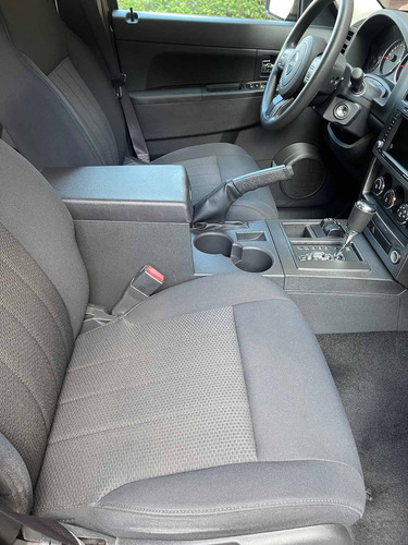 Imagen 11 de 14 de Jeep Cherokee 4x4